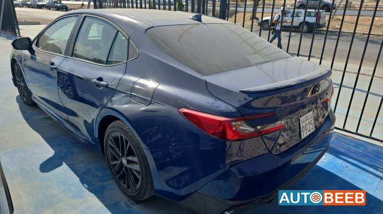 Toyota Camry 2025