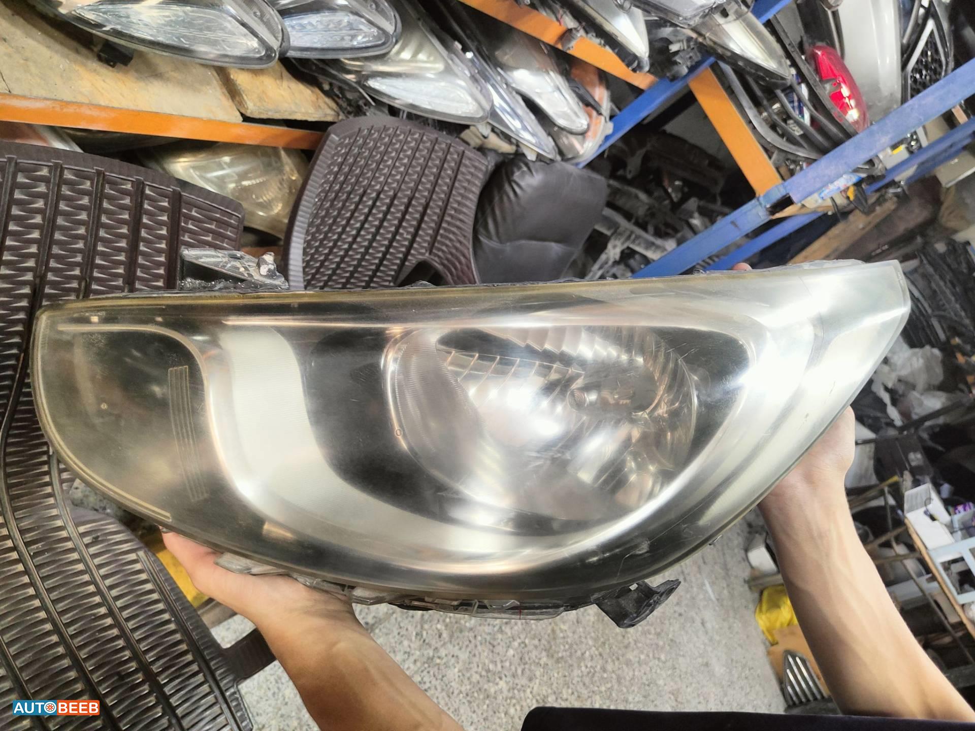 Lights Front light Hyundai Accent