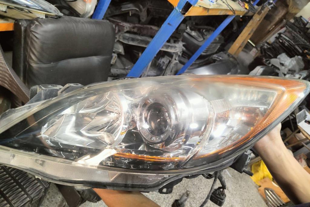 Lights Front light Mazda 3