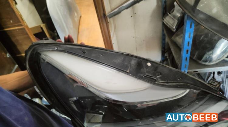 Lights Front light Tesla 3