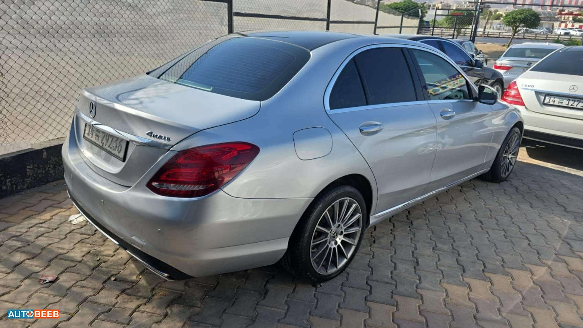 Mercedes Benz C300 2015