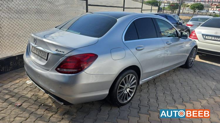 Mercedes Benz C300 2015