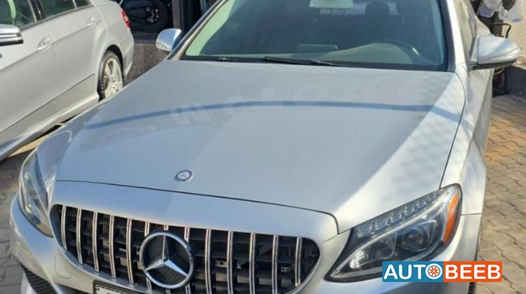 Mercedes Benz C300 2015