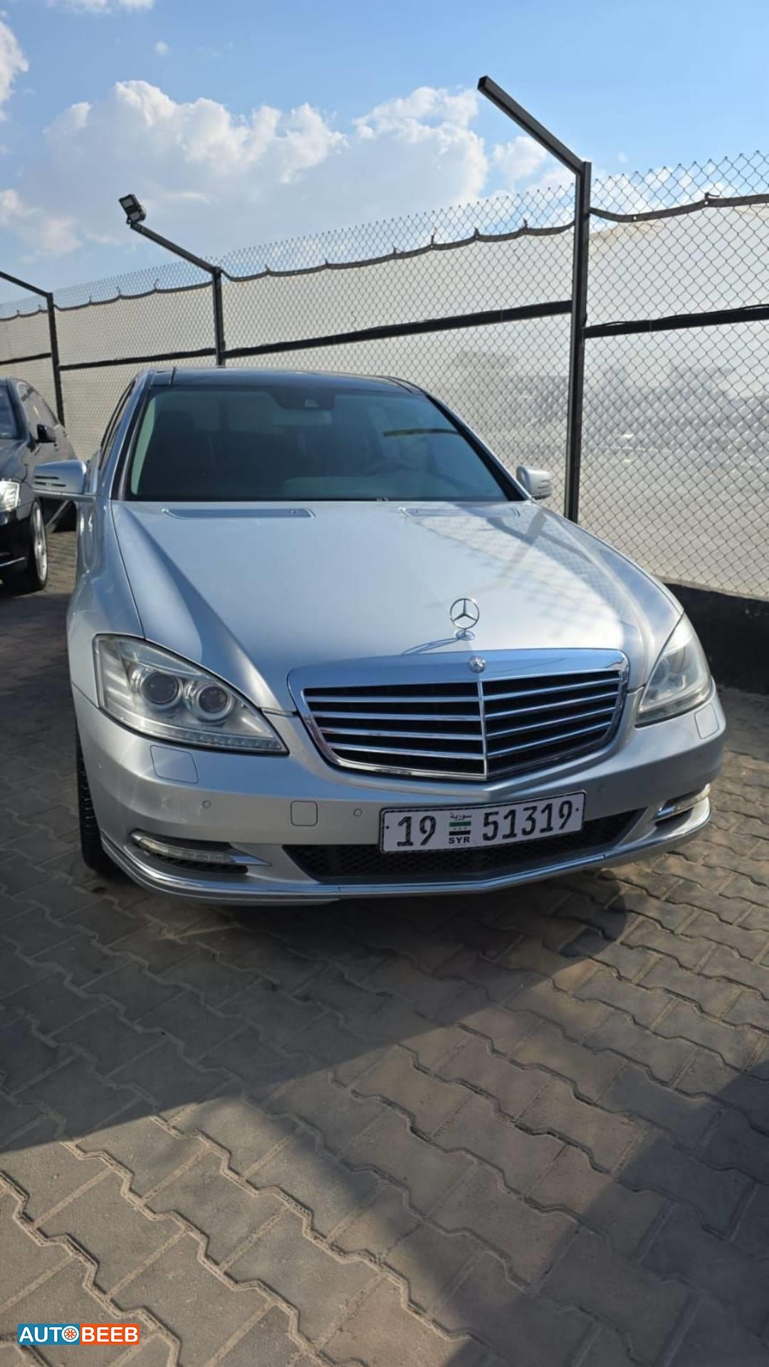 Mercedes Benz S350 2011