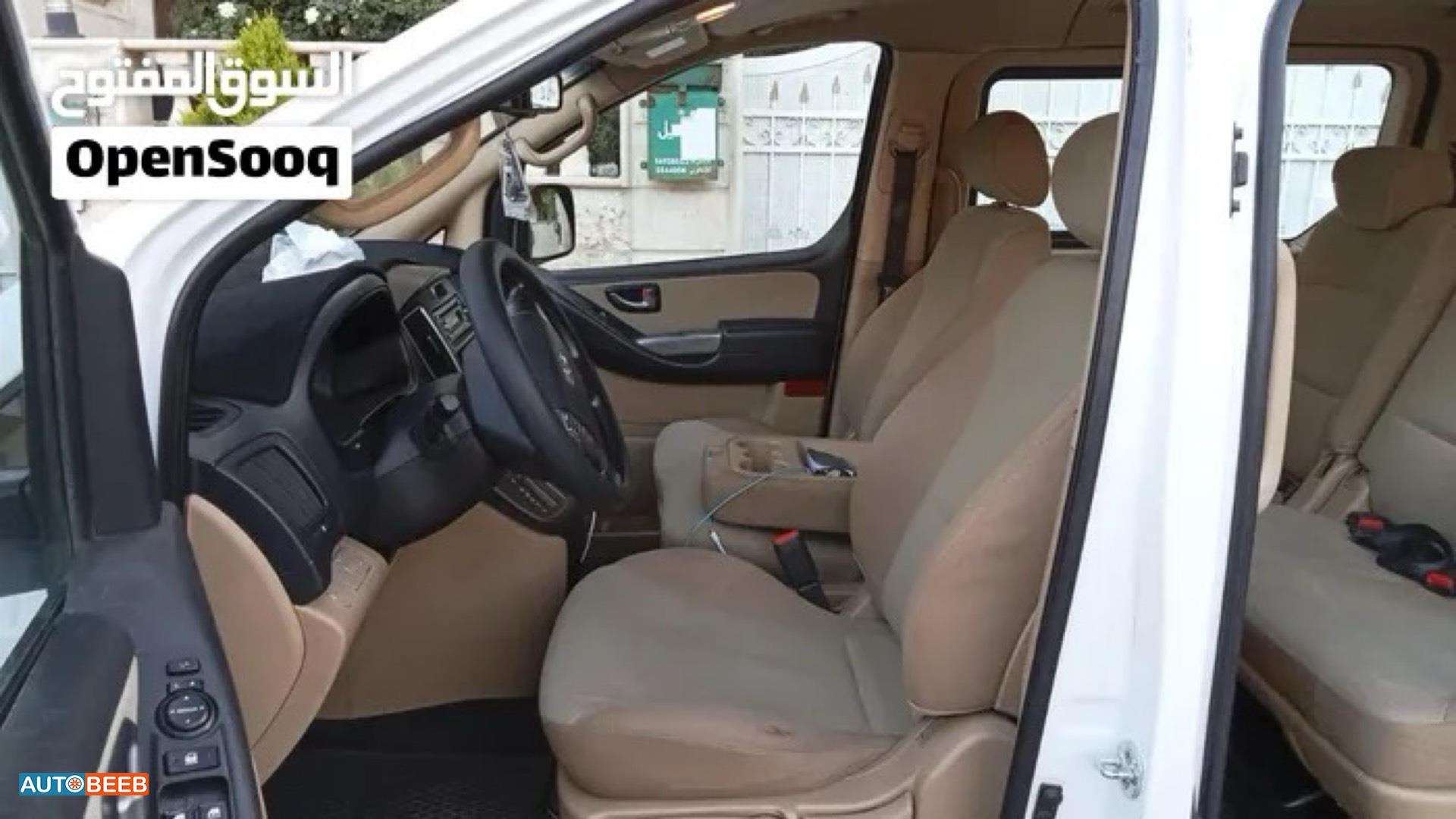 Hyundai H1 2017