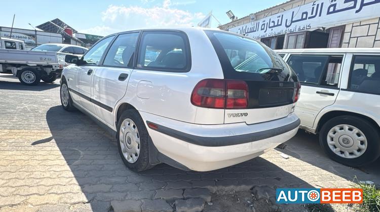 فولفو C40 2000