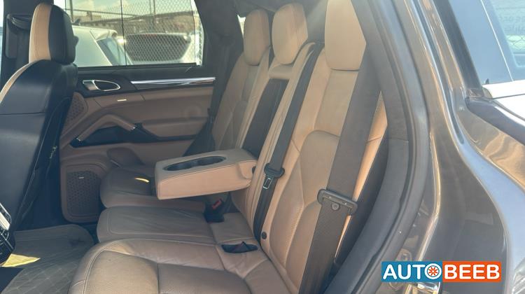 Porsche Cayenne 2016
