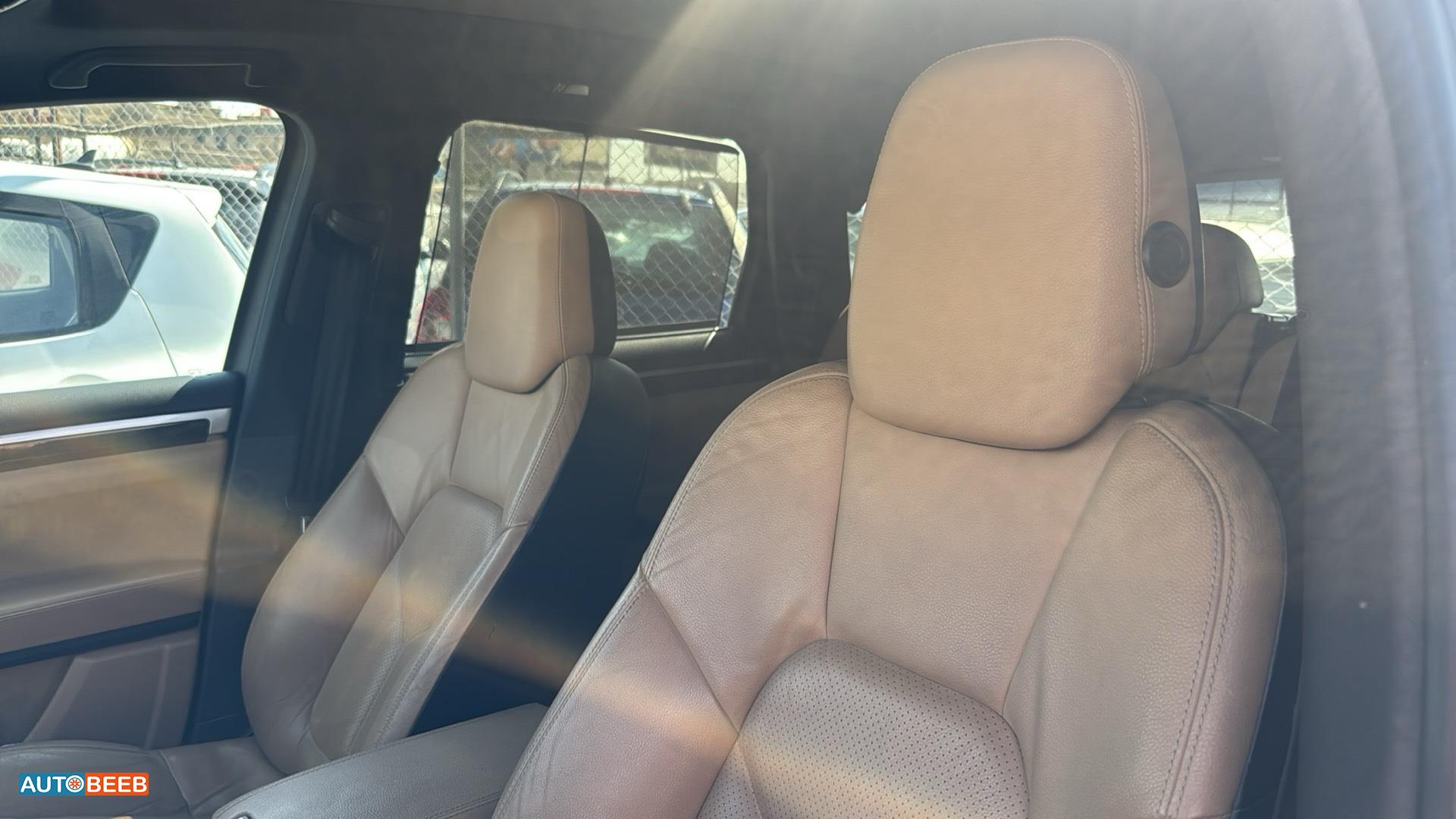 Porsche Cayenne 2016