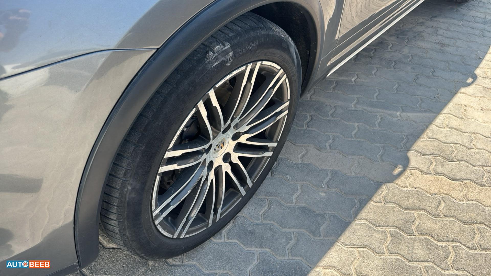 Porsche Cayenne 2016