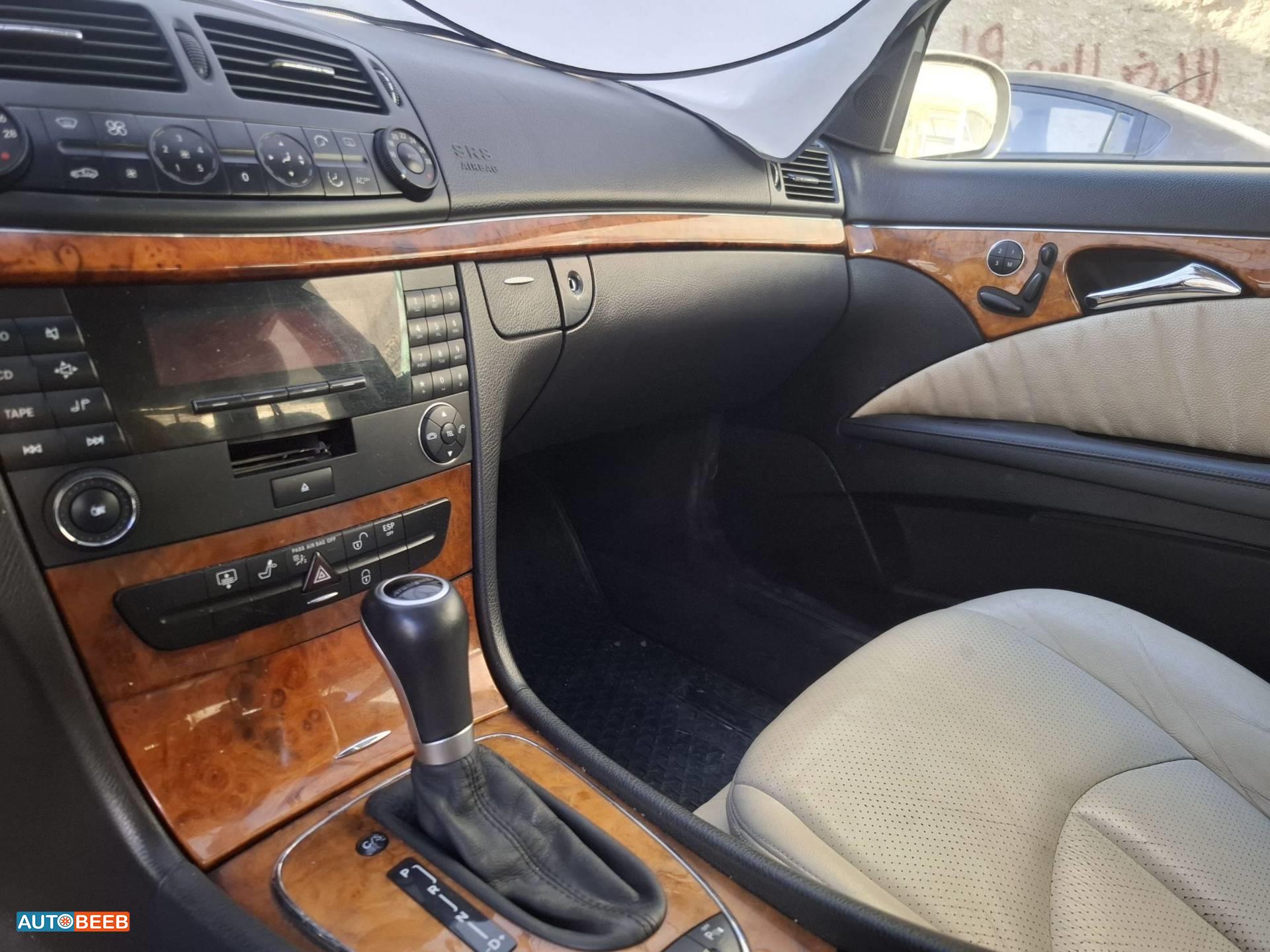 مرسيدس بنز E200 2003