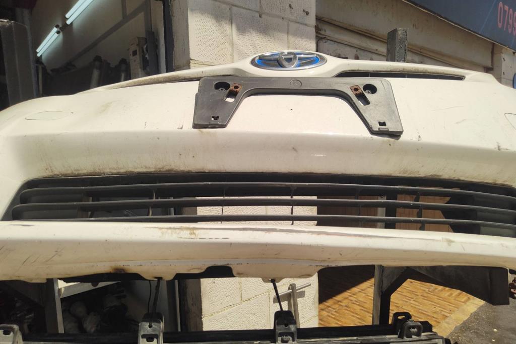 Body  Grilles Toyota Prius