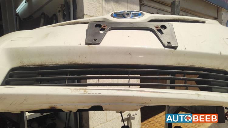Body  Grilles Toyota Prius
