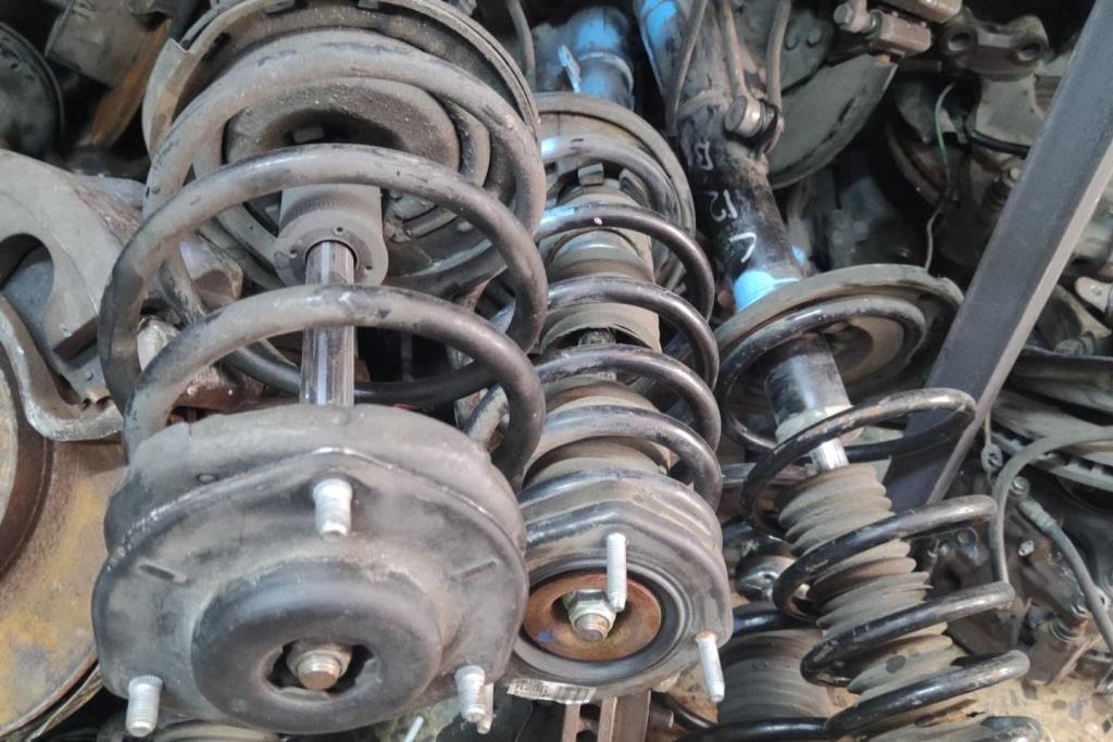 Shock Absorber Toyota Camry