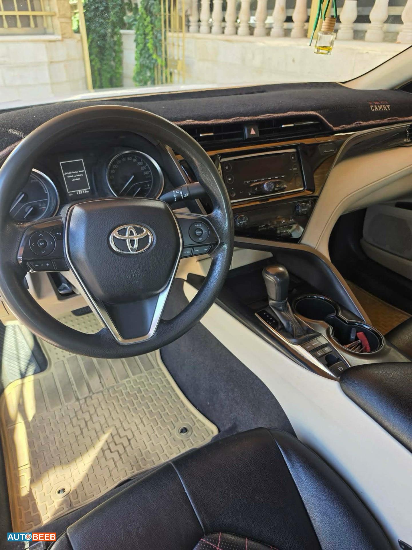Toyota Camry 2019