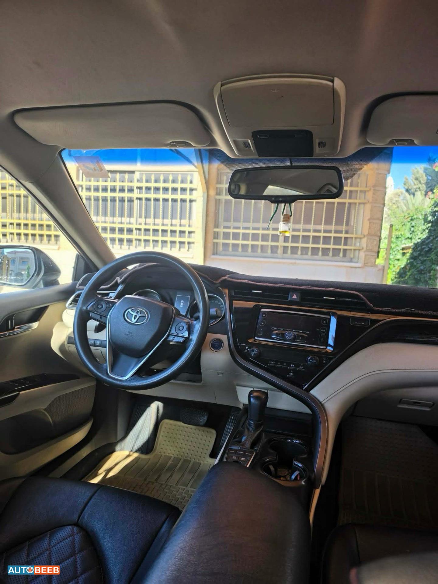 Toyota Camry 2019