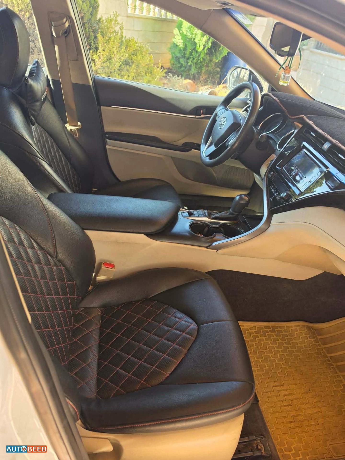 Toyota Camry 2019