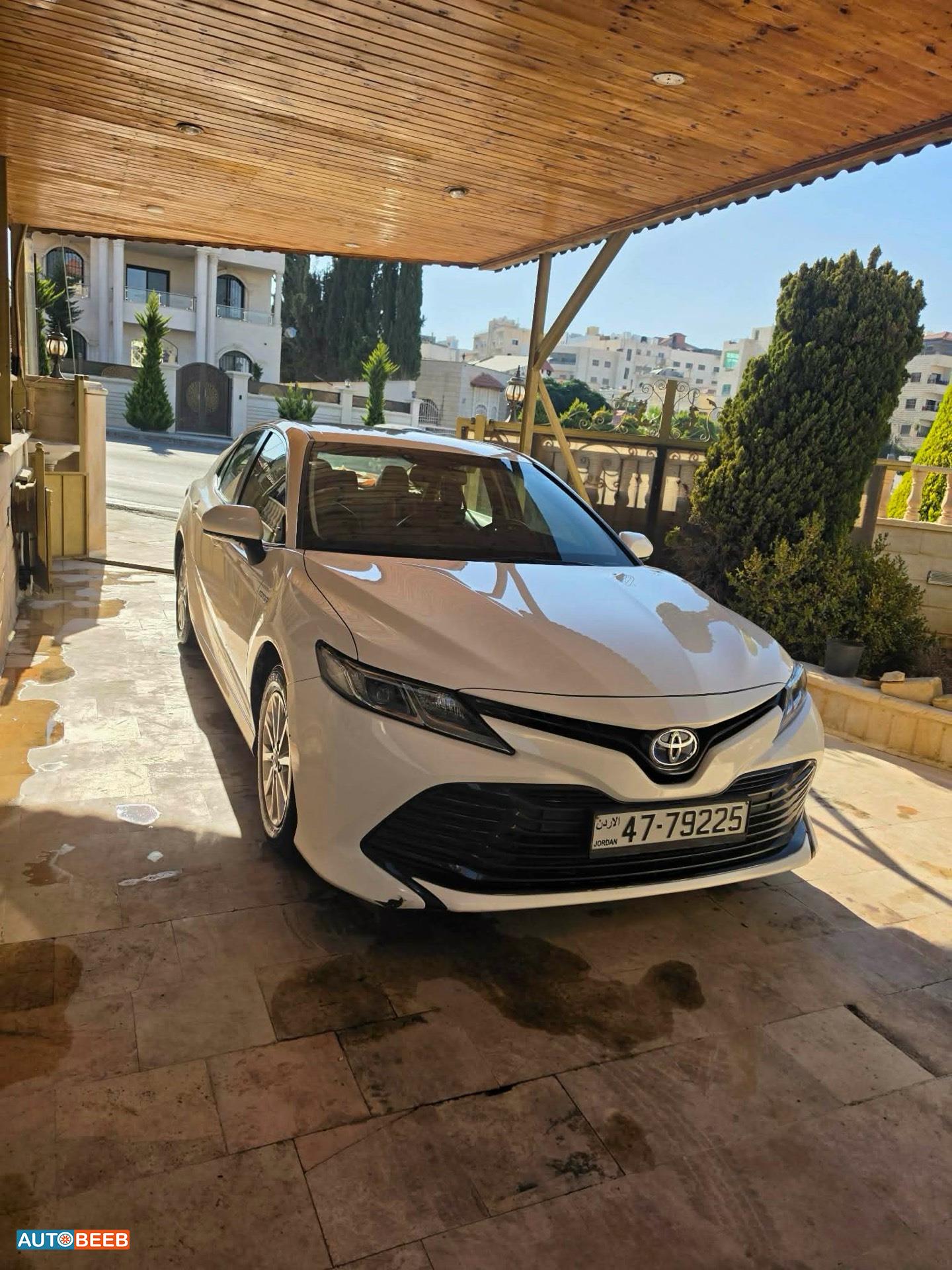 Toyota Camry 2019