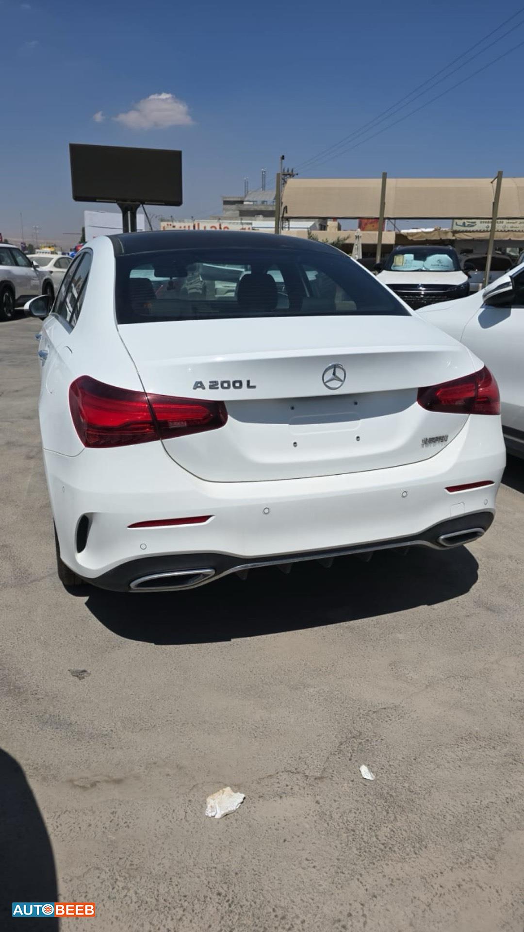 Mercedes Benz A200 2025