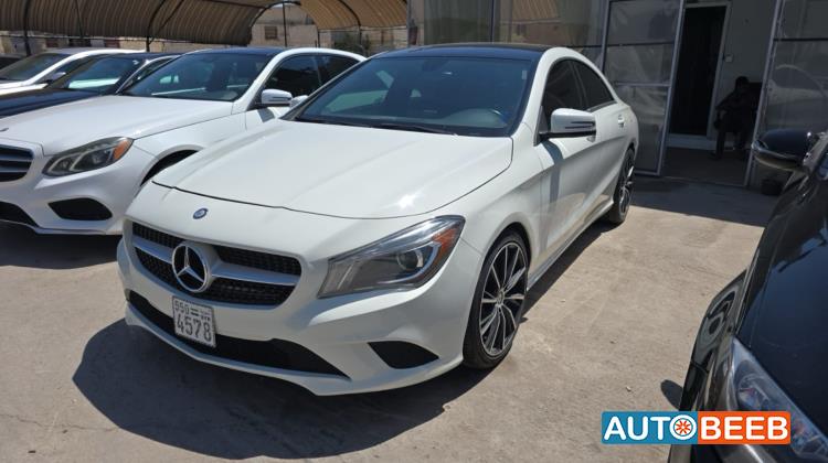 Mercedes Benz GLA200 2012