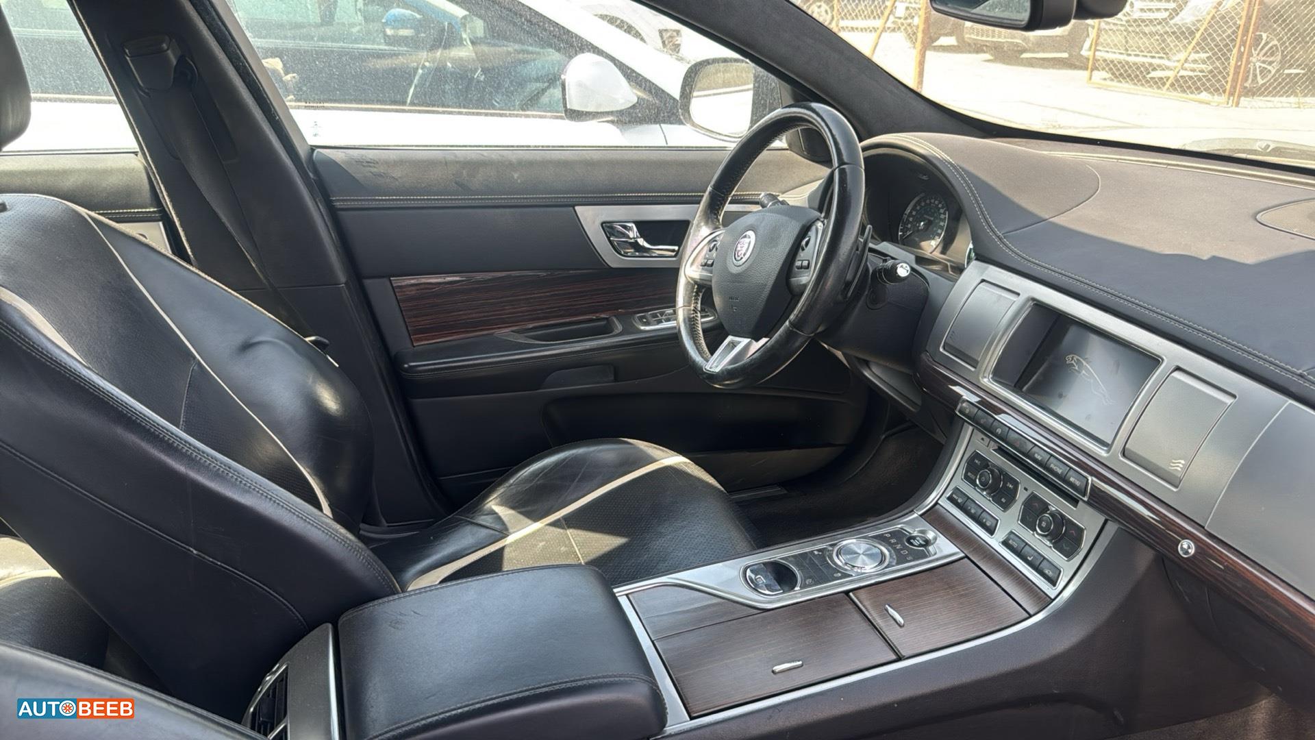 Jaguar XF 2013