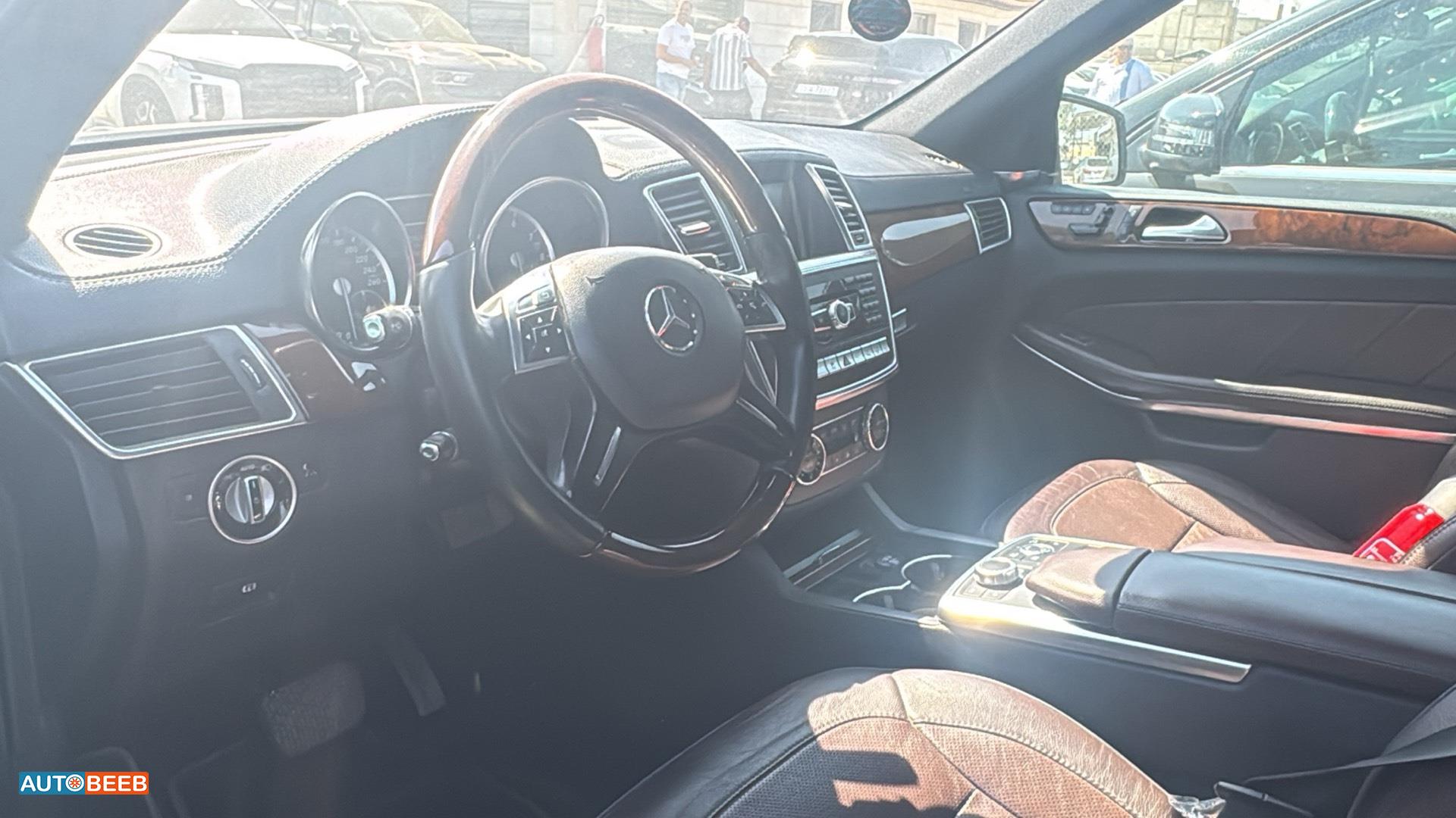 Mercedes Benz GL500 2013