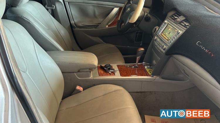 Toyota Camry 2011