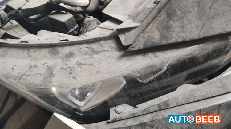 Lights Front light Nissan Leaf
