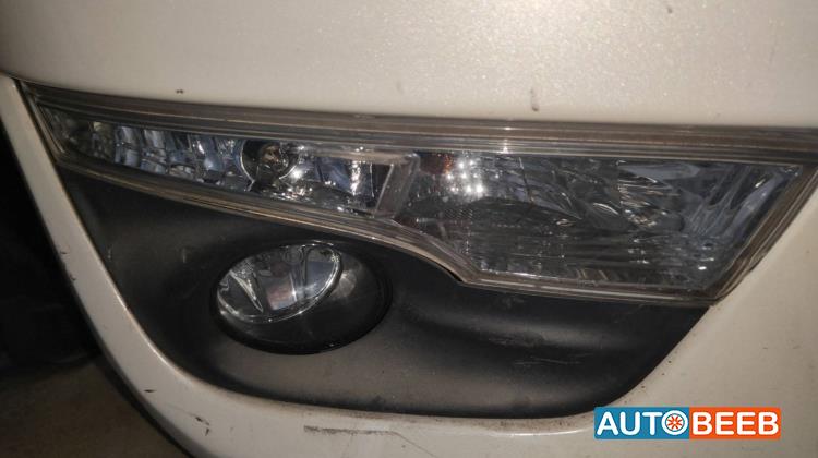 Lights Spotlight Nissan Altima