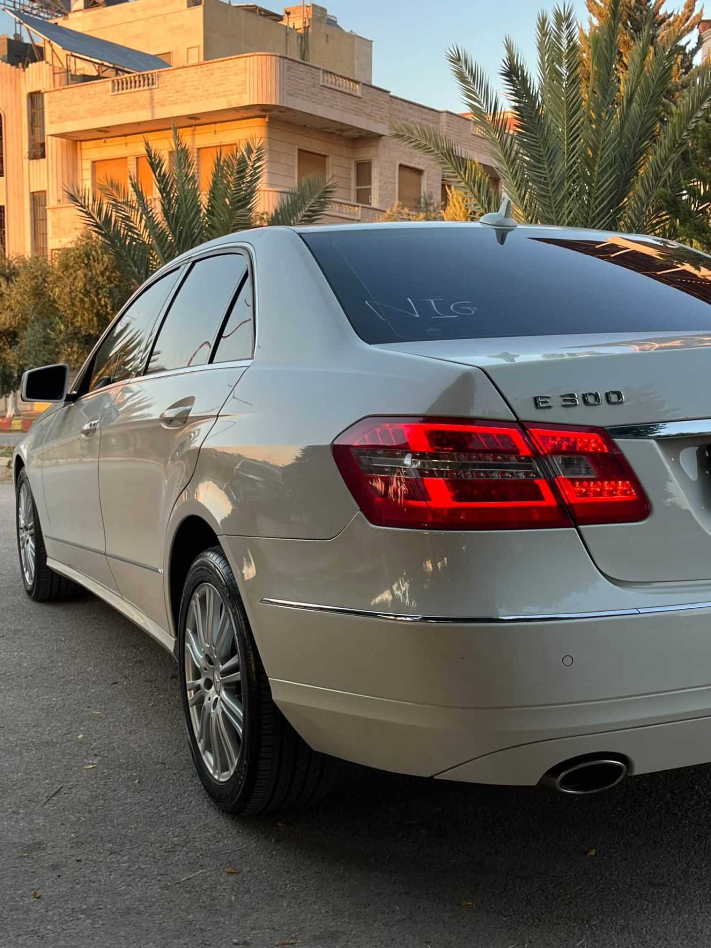Mercedes Benz E300 2011