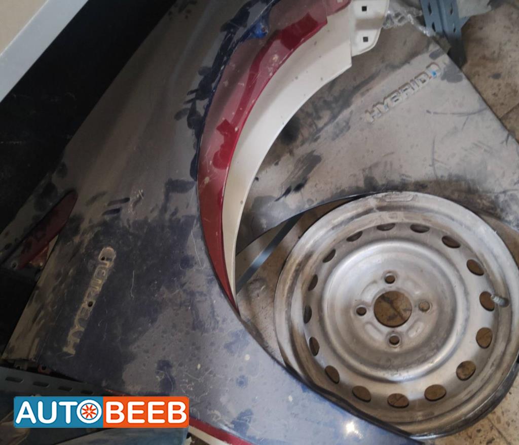 Body  Fenders  Toyota Prius C