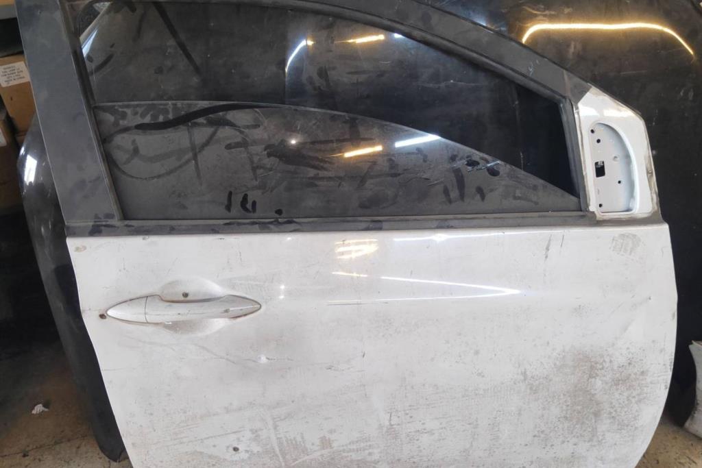Body  Doors Toyota Prius C