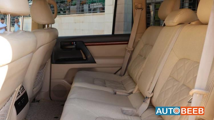 Toyota Land Cruiser 2014