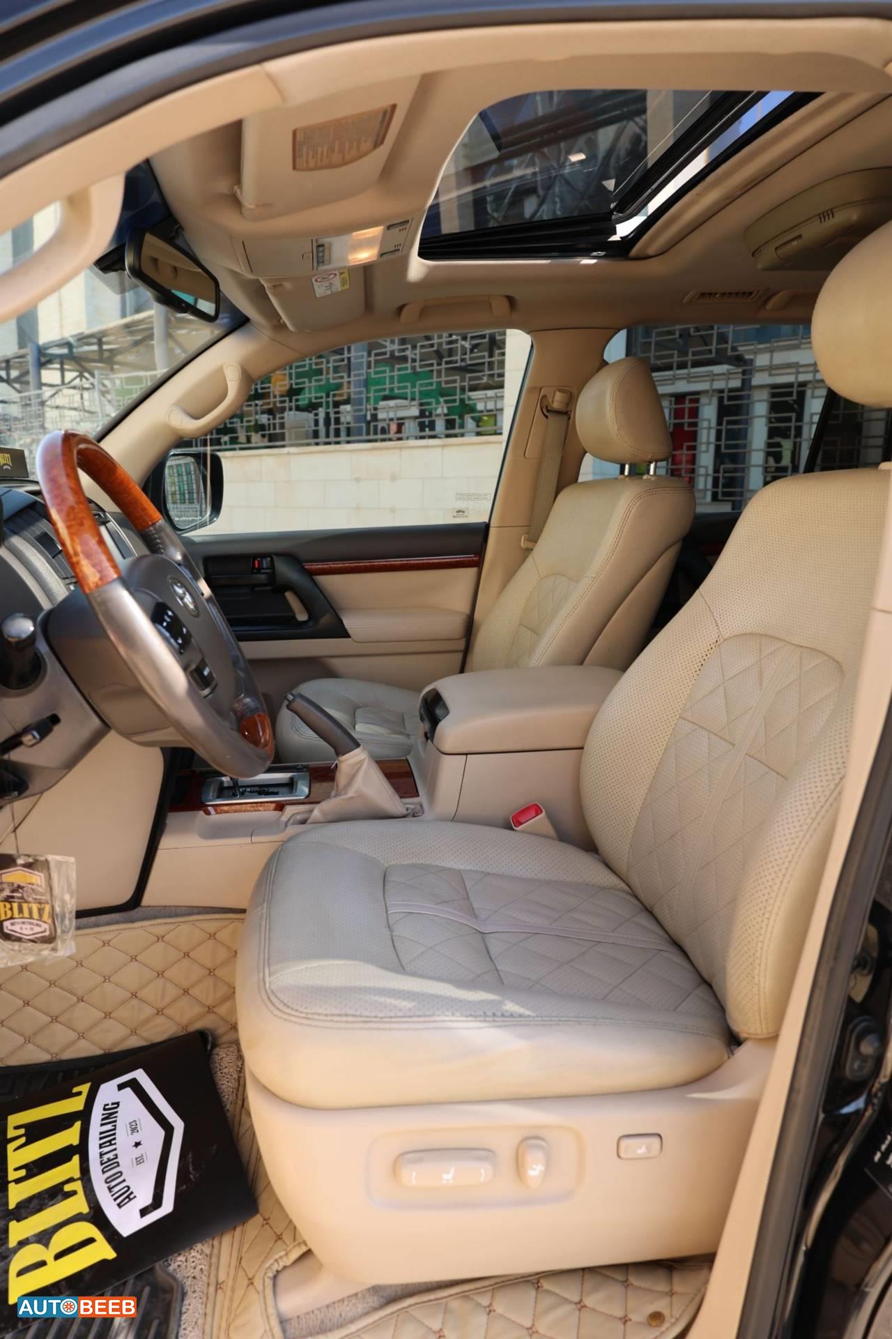 Toyota Land Cruiser 2014