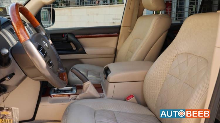 Toyota Land Cruiser 2014