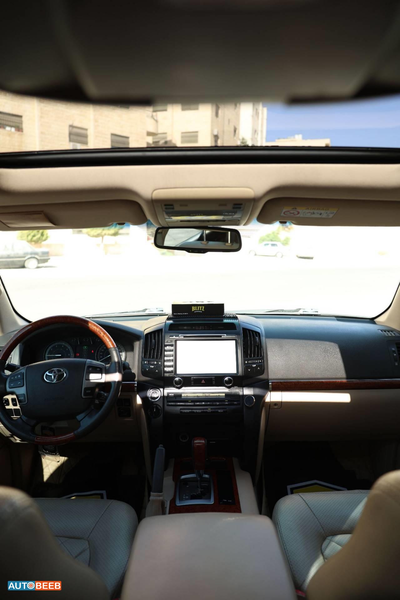 Toyota Land Cruiser 2014