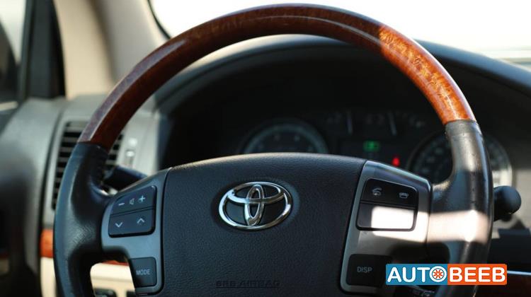 Toyota Land Cruiser 2014