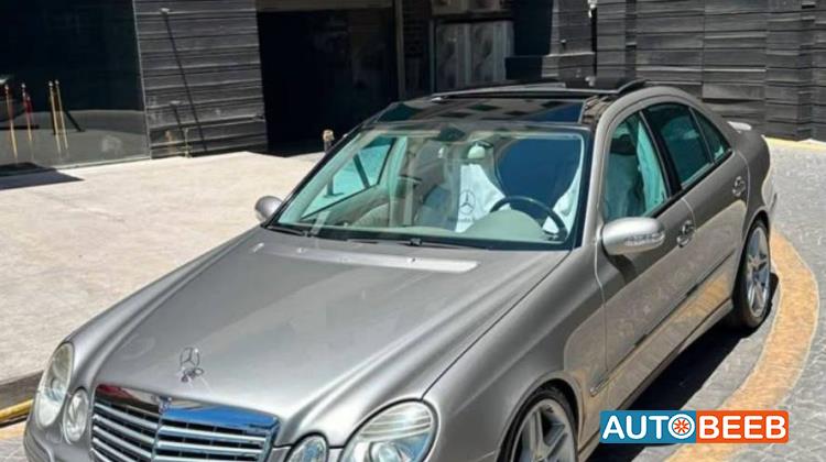 مرسيدس بنز E200 2005