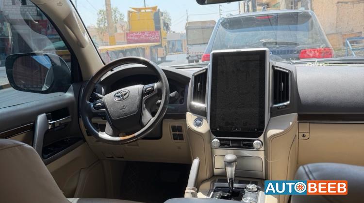 Toyota Land Cruiser 2019
