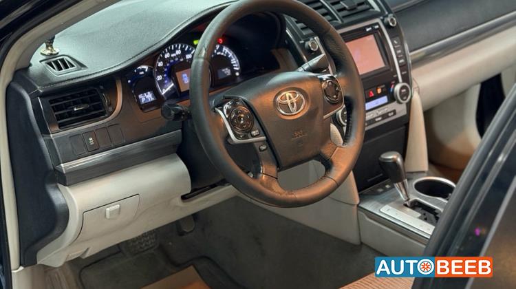 Toyota Camry 2012