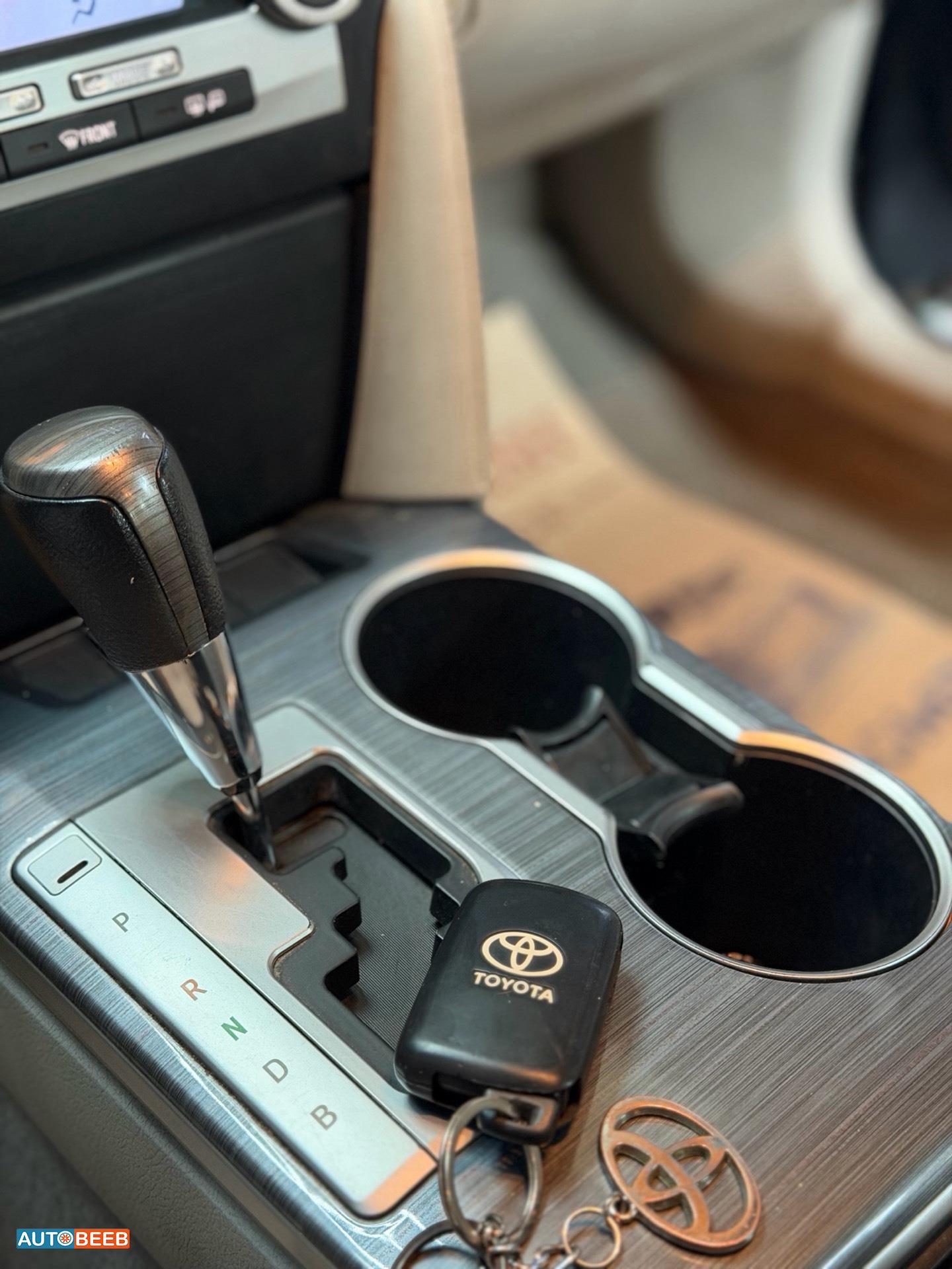 Toyota Camry 2012