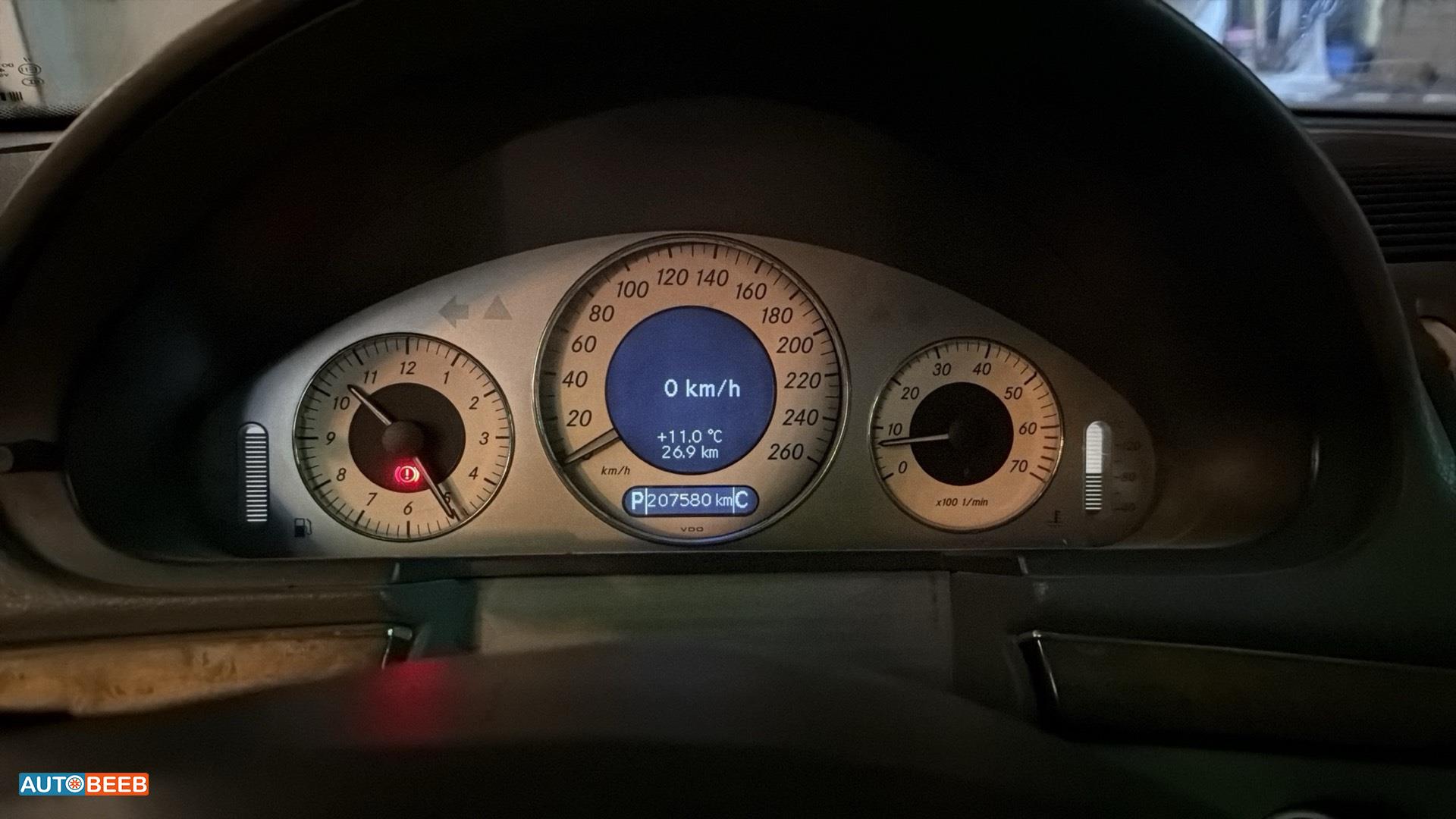 مرسيدس بنز E240 2004