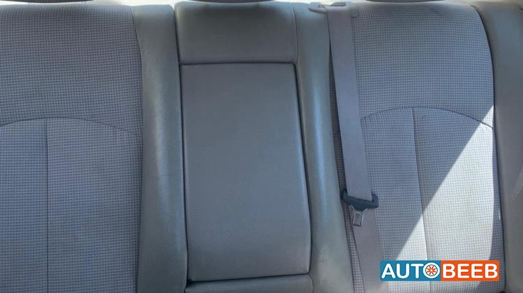 مرسيدس بنز E240 2004