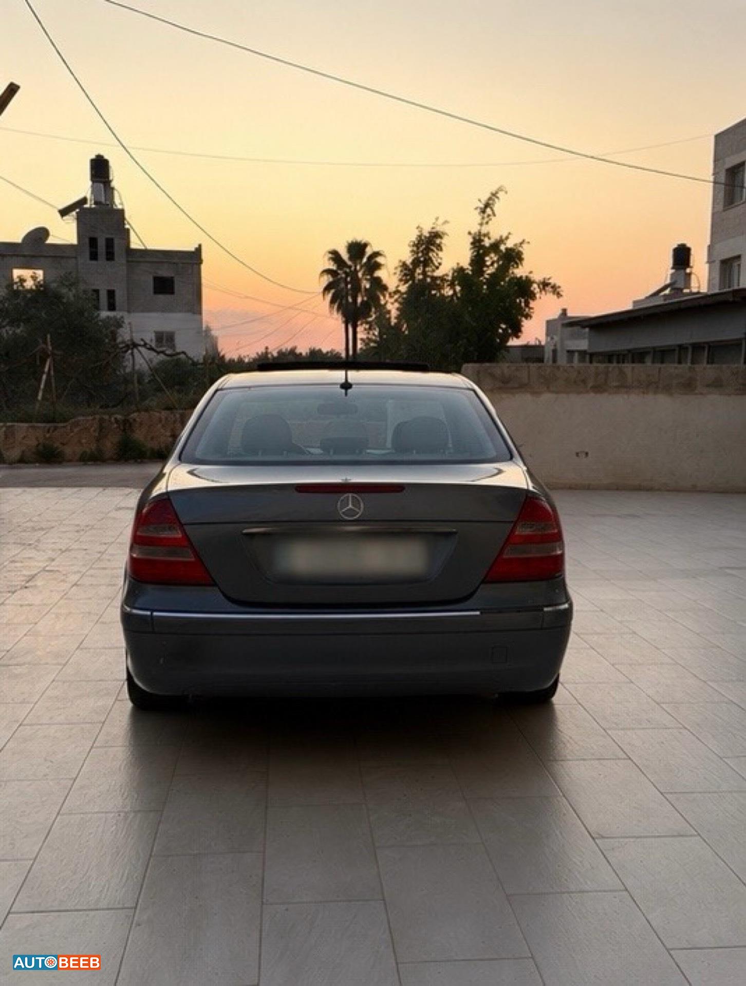 مرسيدس بنز E240 2004