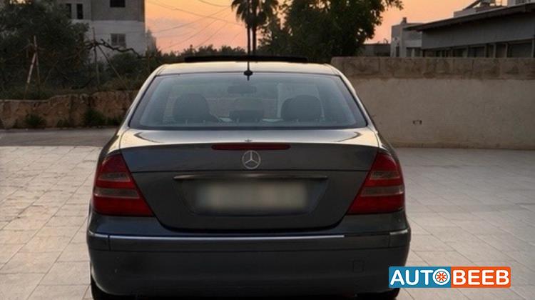 مرسيدس بنز E240 2004