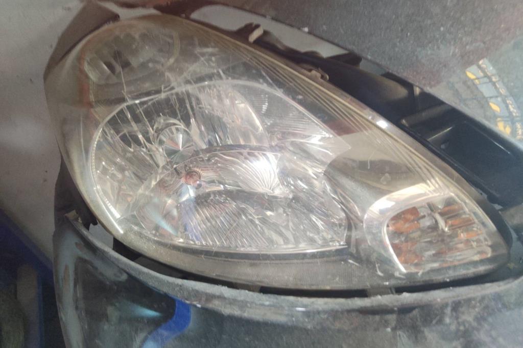 Lights Front light Daihatsu Sirion