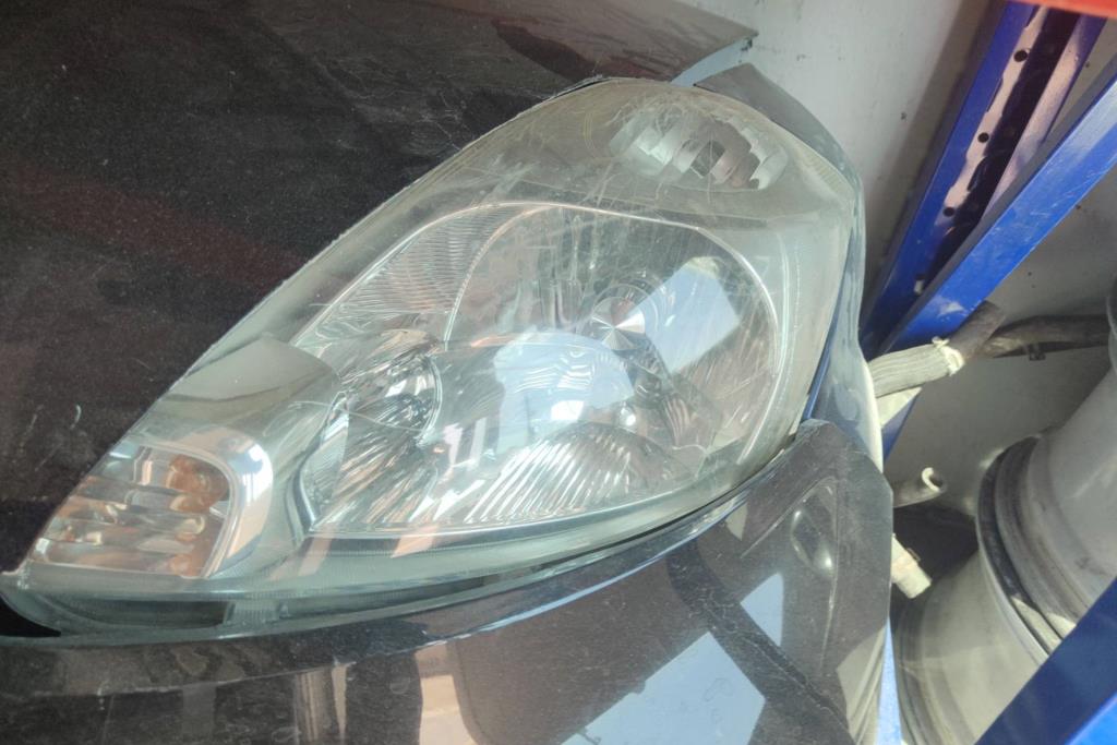Lights Front light Daihatsu Sirion