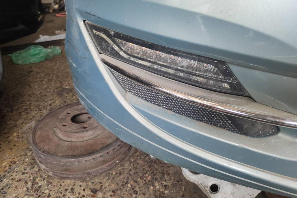 Lights Spotlight Lincoln MKZ