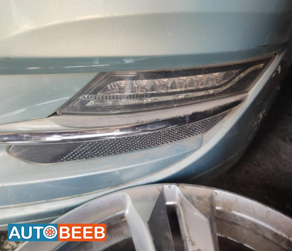 Lights Spotlight Lincoln MKZ