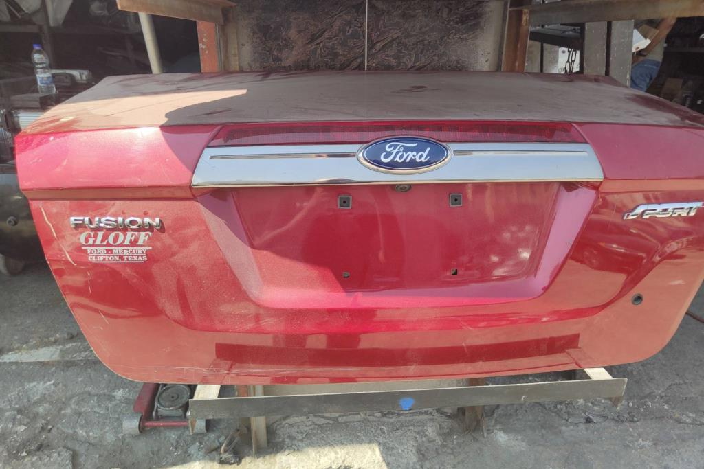 Body  Trunk Ford Fusion