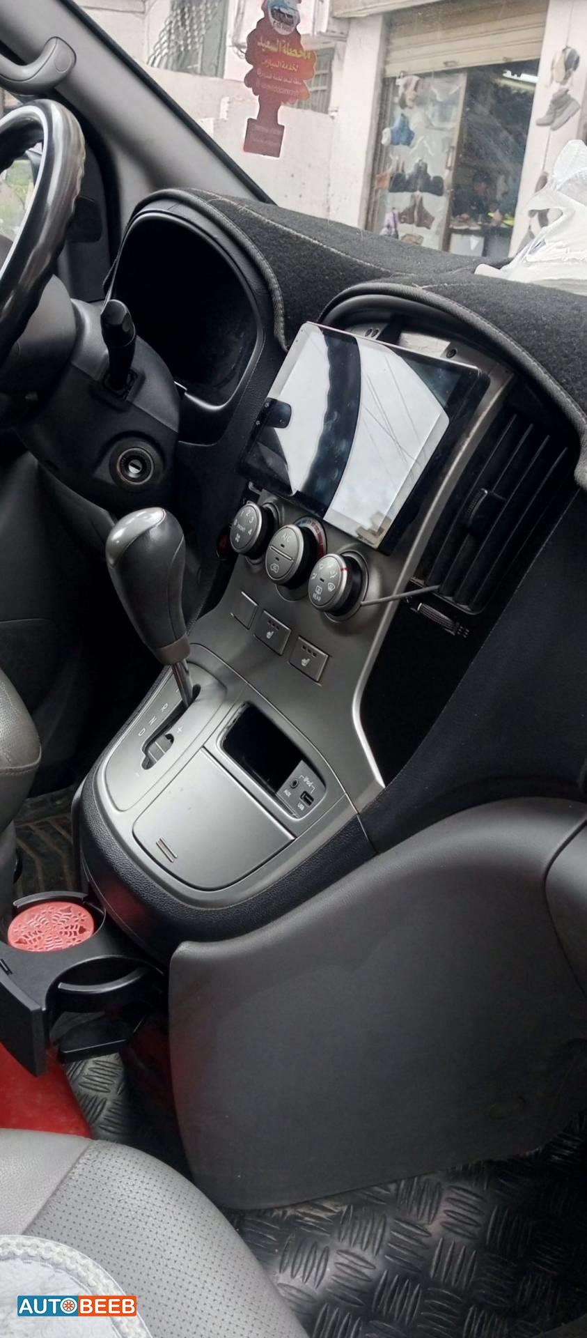 Hyundai H1 2013